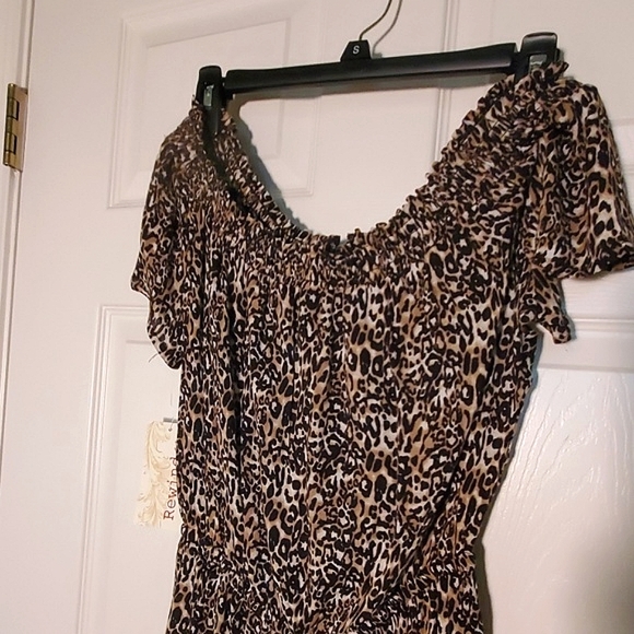 NWT Rewind Off-The-Shoulder Romper in Sandstorm - Picture 7 of 7